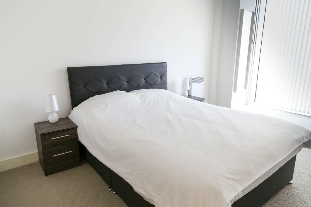 Serviced Apartment In Liverpool City Centre - Free Parking - Balcony - By Happy Days 外观 照片